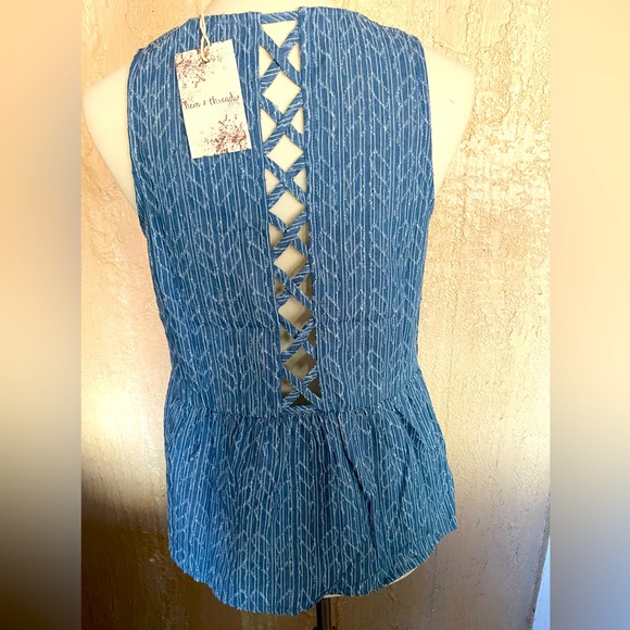 Back Detail Top - Picture 1 of 5